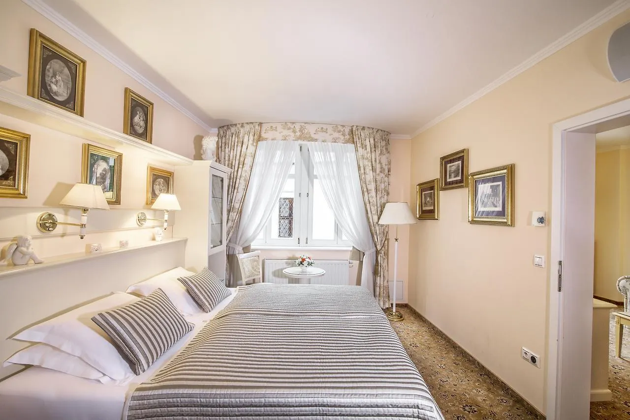 Hotel Karlsbad Grande Madonna 4*,