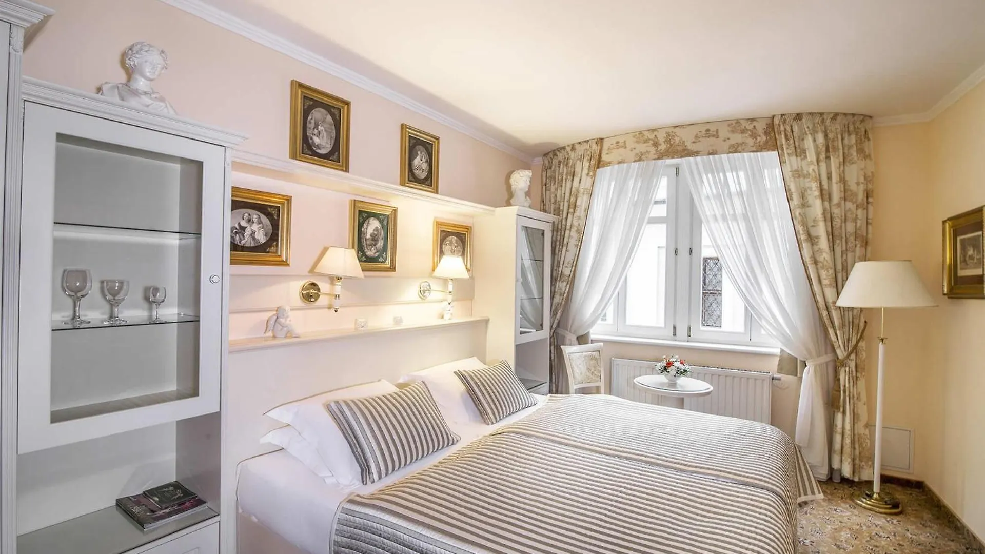 ****  Karlsbad Grande Madonna Otel Çek Cumhuriyeti
